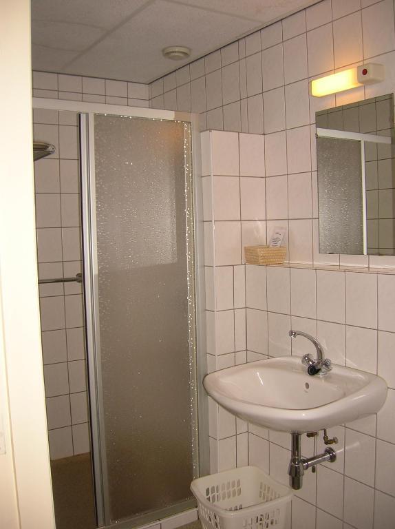 Hotel De Waalehof Jipsinghuizen الغرفة الصورة